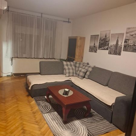 Zg Zapad Apartment ซาเกร็บ ภายนอก รูปภาพ